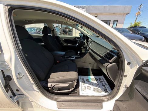 Used 2017 Kia Optima LX FWD image 28