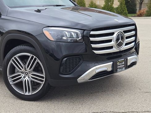 Used 2025 Mercedes-Benz GLS 450 4MATIC image 2