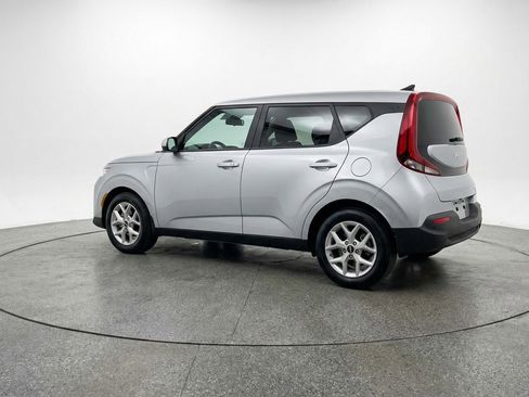 Used 2025 Kia Soul LX w/ LX Technology Package image 6