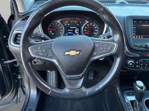 Used 2020 Chevrolet Equinox LT w/ Driver Convenience Package image 23