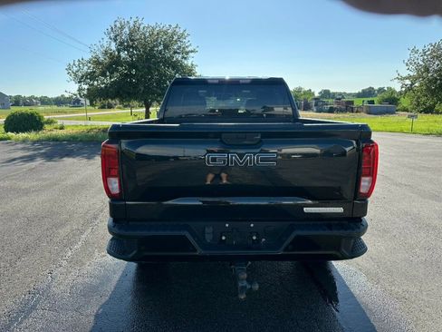 Used 2019 GMC Sierra 1500 Elevation w/ Elevation Value Package AWD/4WD image 4