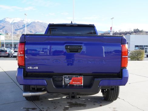 Certified 2025 Toyota Tacoma SR5 image 7