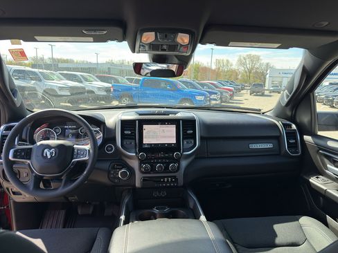 Used 2025 RAM 1500 Big Horn AWD/4WD image 29