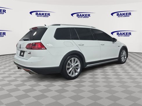 Used 2017 Volkswagen Golf Alltrack SE image 5
