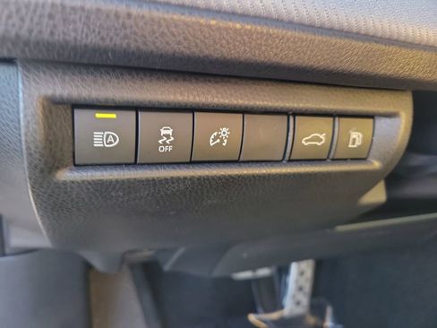 Used 2025 Toyota Camry SE image 32