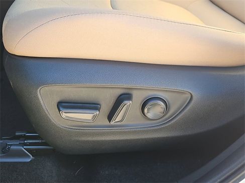 Used 2024 Toyota RAV4 XLE image 17