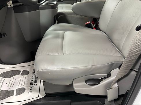 Used 2024 Ford E-350 and Econoline 350 Super Duty image 14