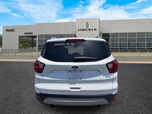 Used 2019 Ford Escape Titanium FWD image 4