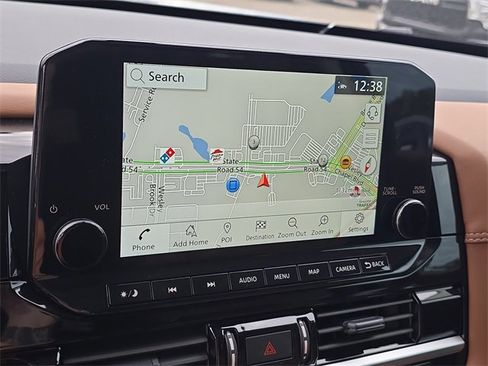 New 2025 Nissan Pathfinder Platinum w/ Black Appearance Package image 26