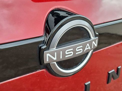 Used 2022 Nissan Pathfinder SL w/ SL Black Package image 12