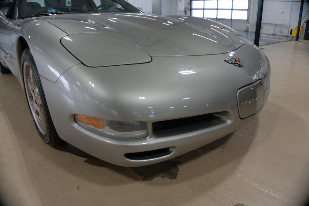 Used 2001 Chevrolet Corvette Convertible w/ Preferred Equipment Group2 RWD image 9