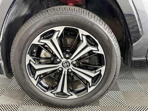 Used 2024 Toyota RAV4 XSE AWD/4WD image 36