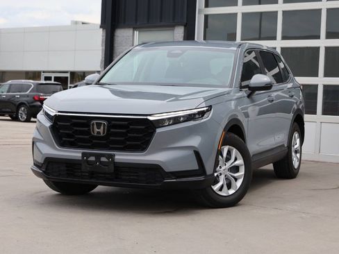 Used 2024 Honda CR-V LX image 3