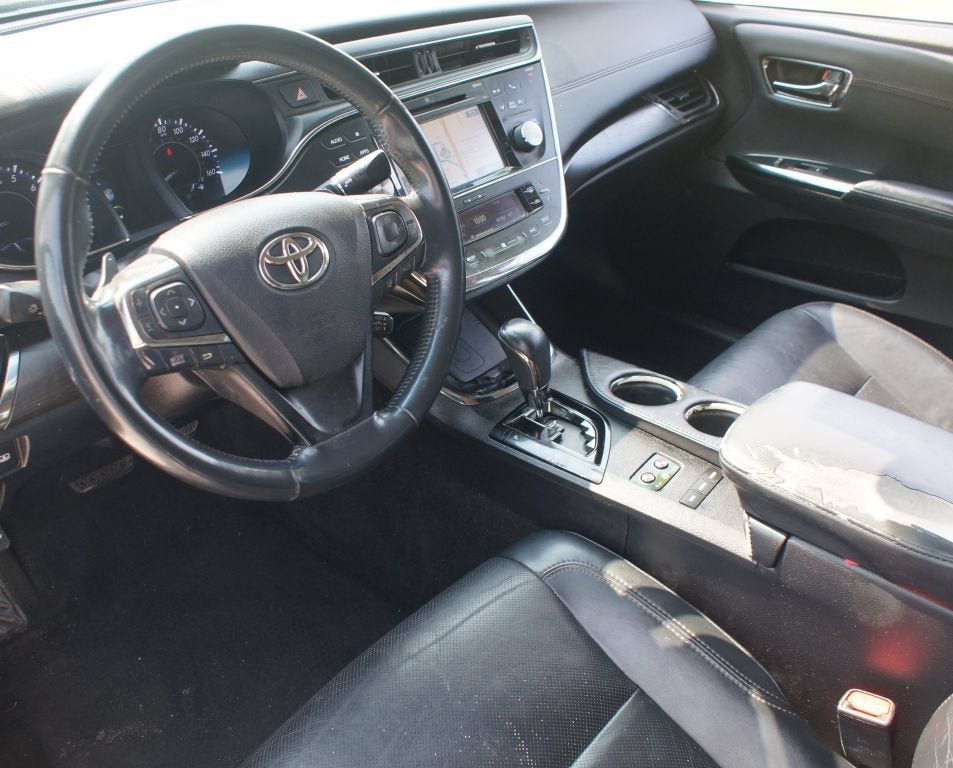 Used 2016 Toyota Avalon Limited FWD image 11