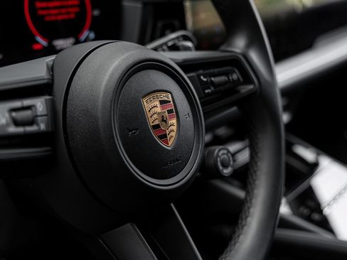 Certified 2025 Porsche Cayenne S AWD/4WD image 20