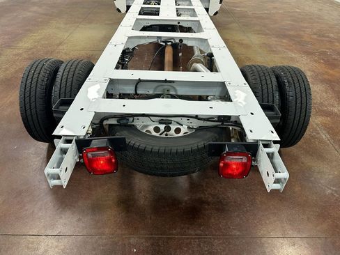 Used 2023 Ford Transit 350 DRW AWD image 46