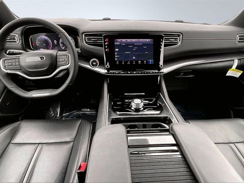 Used 2024 Jeep Wagoneer 2WD w/ Premium Group I image 16