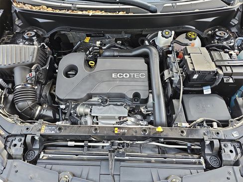 Used 2022 Chevrolet Equinox LT image 32