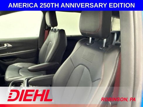 New 2027 Chrysler Pacifica Select FWD image 23