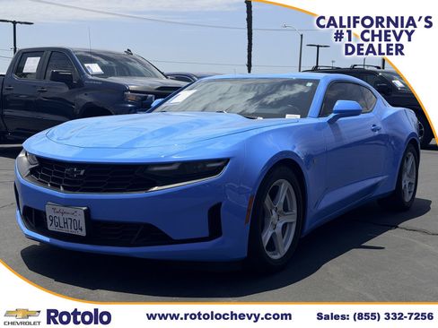 Used 2023 Chevrolet Camaro LT RWD image 3