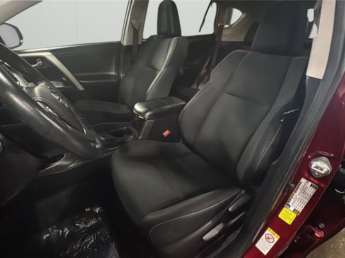 Used 2018 Toyota RAV4 XLE FWD image 10