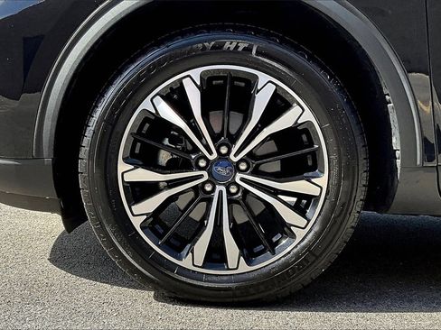 Certified 2022 Ford Escape SEL w/ SEL Stealth AWD Package image 9