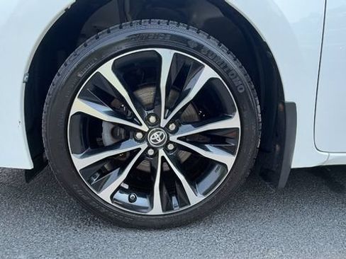 Used 2018 Toyota Corolla SE FWD image 9