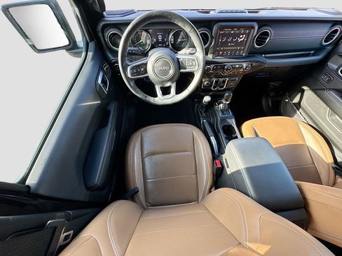 Used 2022 Jeep Wrangler Unlimited Sahara w/ Cold Weather Group AWD/4WD image 25