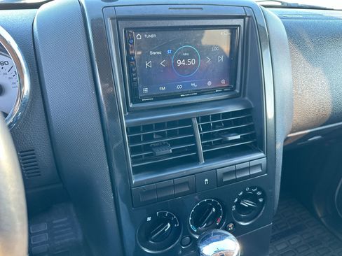 Used 2010 Ford Explorer Sport Trac XLT image 16