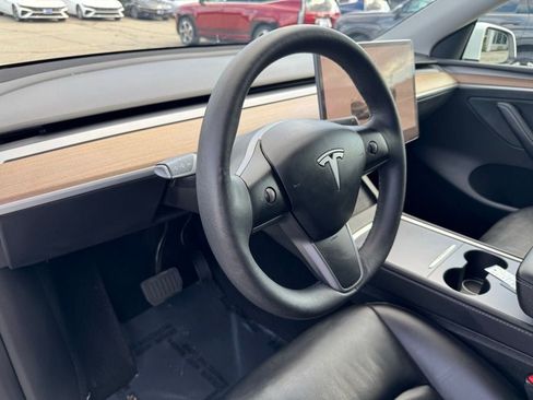 Used 2023 Tesla Model Y Long Range AWD/4WD image 16
