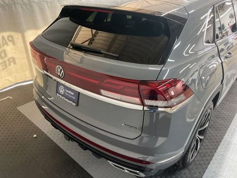Certified 2024 Volkswagen Atlas Cross Sport SEL Premium R-Line AWD/4WD image 8