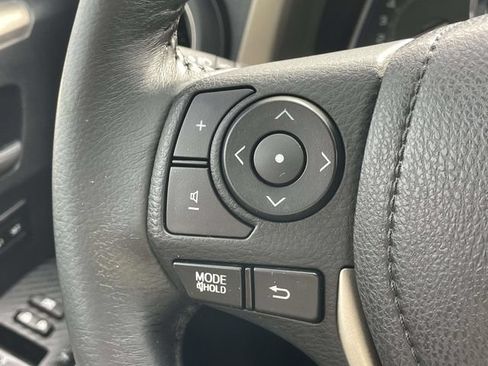 Used 2015 Toyota RAV4 Limited FWD image 30