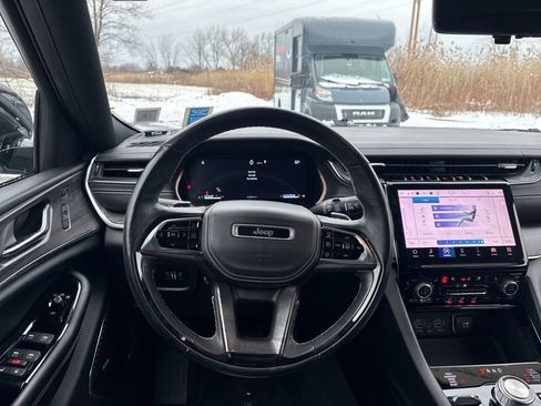 Used 2021 Jeep Grand Cherokee L Overland w/ Advanced Protech Group III image 15