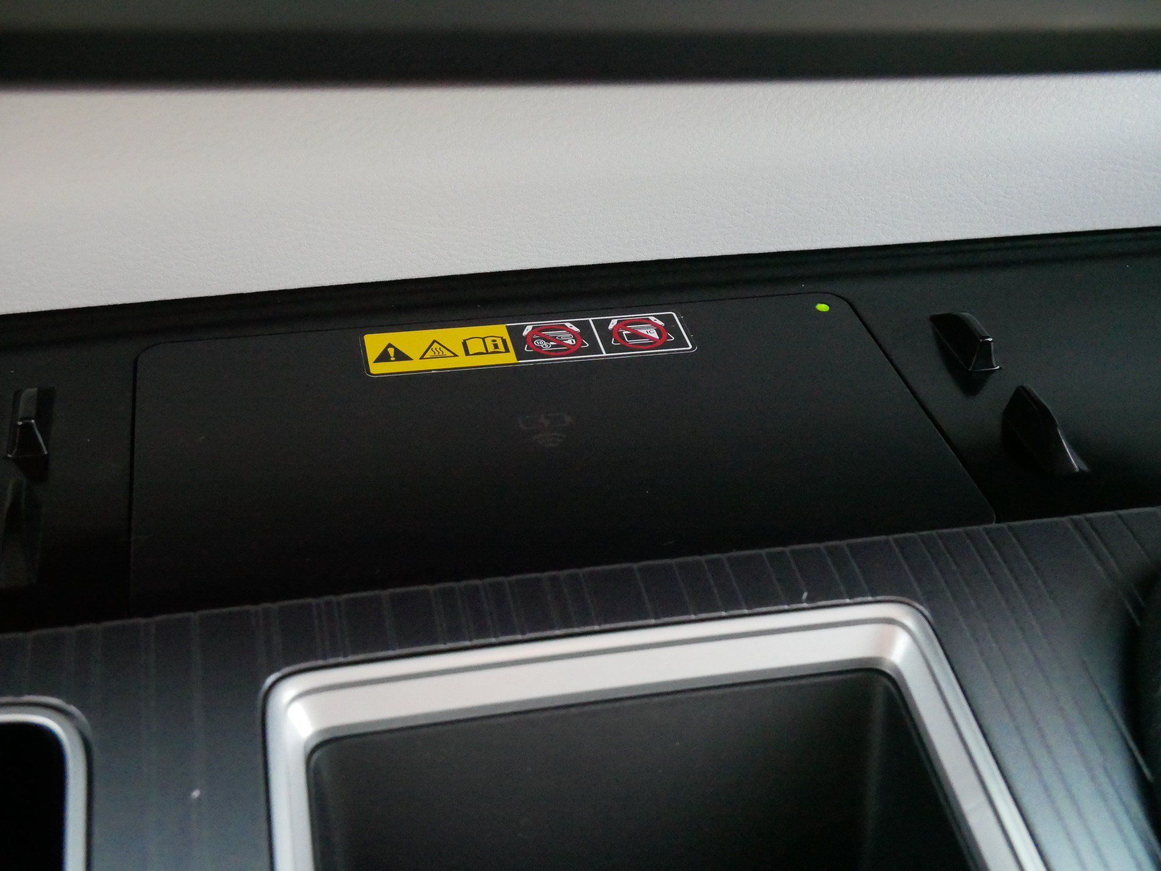 Certified 2026 Toyota Sienna LE FWD image 30