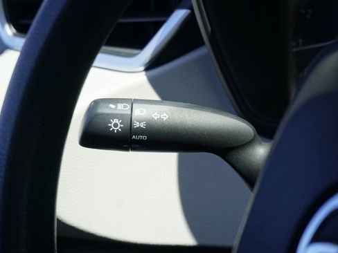 Used 2023 Toyota Corolla LE image 17