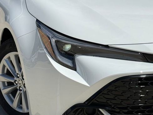 Used 2026 Toyota Corolla SE FWD image 5