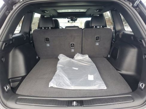 New 2026 Jeep Grand Cherokee Limited image 9