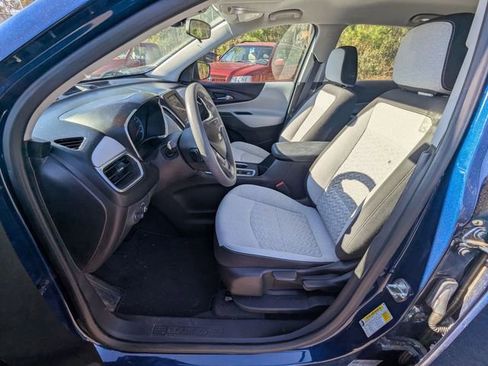 Used 2022 Chevrolet Equinox LS image 11