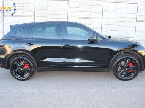 Used 2014 Porsche Cayenne Platinum Edition image 8