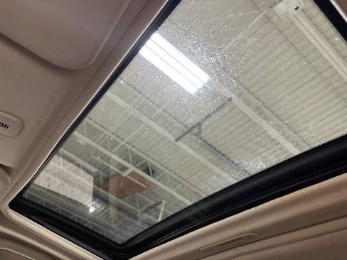 Used 2011 Nissan Juke SL image 35