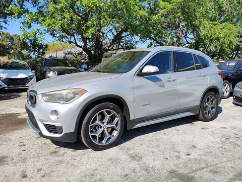 Used 2018 BMW X1 sDrive28i w/ Premium Package image 4