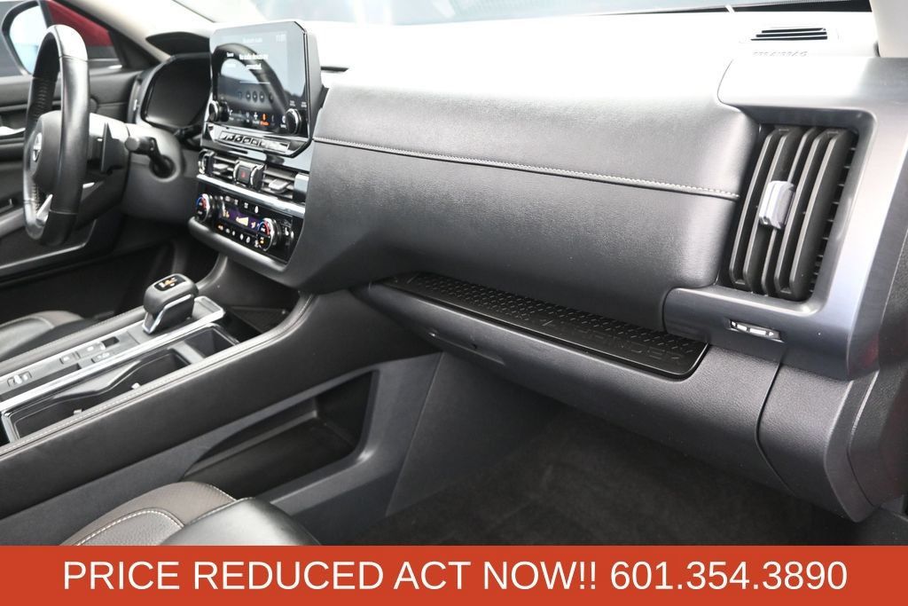 Used 2023 Nissan Pathfinder SL w/ SL Premium Package FWD image 25