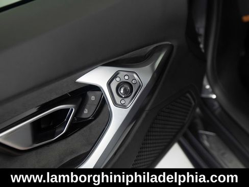 Used 2015 Lamborghini Huracan LP 610-4 AWD/4WD image 14