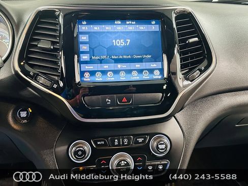 Used 2020 Jeep Cherokee Limited AWD/4WD image 13