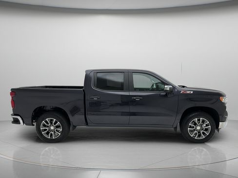 Used 2023 Chevrolet Silverado 1500 LT w/ Z71 Off-Road Package AWD/4WD image 3