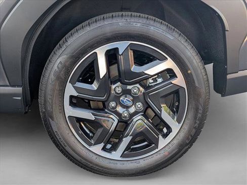 Used 2026 Subaru Forester Premium AWD/4WD image 10