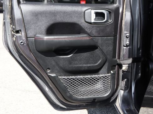 Used 2020 Jeep Gladiator Rubicon AWD/4WD image 33