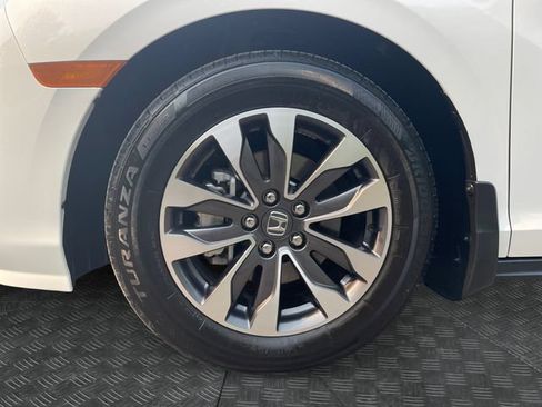 Certified 2024 Honda Odyssey EX-L image 14