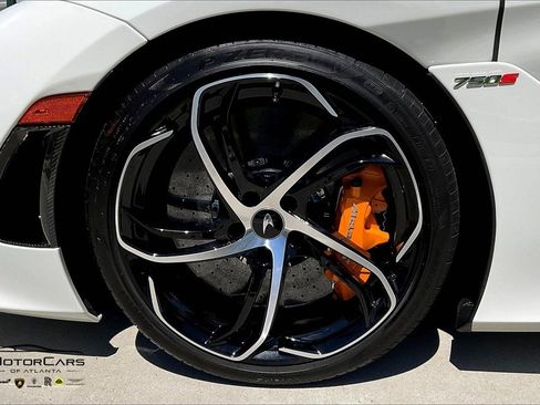 Used 2024 McLaren 750S Spider image 10