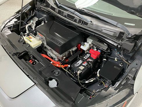 Used 2020 Nissan Leaf SV w/ SV All Weather Package image 21